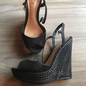 🖤Aldo 6” wedge woven sandals🖤